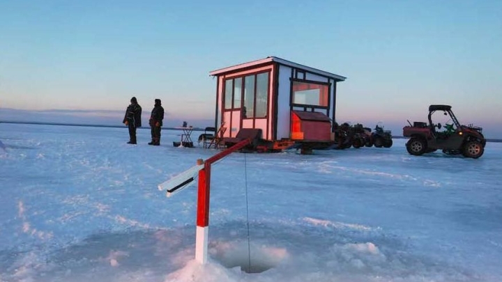 La Ville de Nicolet demande aux pêcheurs d'enlever les cabanes sur le Lac Saint-Pierre et la rivière Nicolet d'ici 48 heures