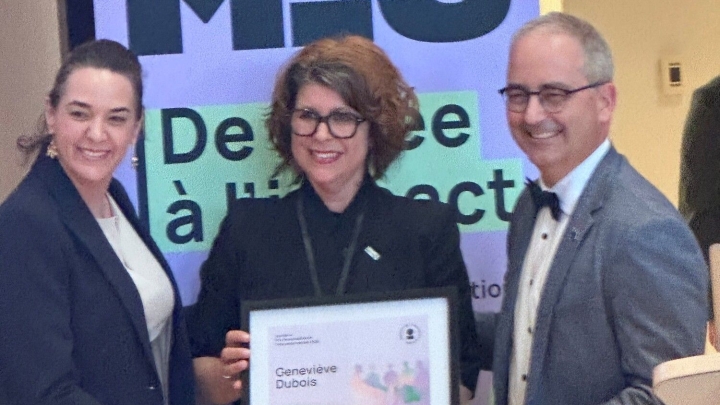 La mairesse de Nicolet, Geneviève Dubois, remporte le Prix provincial de Personnalité de l'innovation sociale 2026 dans la catégorie Gouvernance et communautés