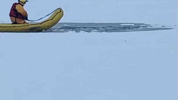 AVIS IMPORTANT : LA GLACE EST TROP MINCE POUR S'AVENTURER SUR LE FLEUVE ACTUELLEMENT