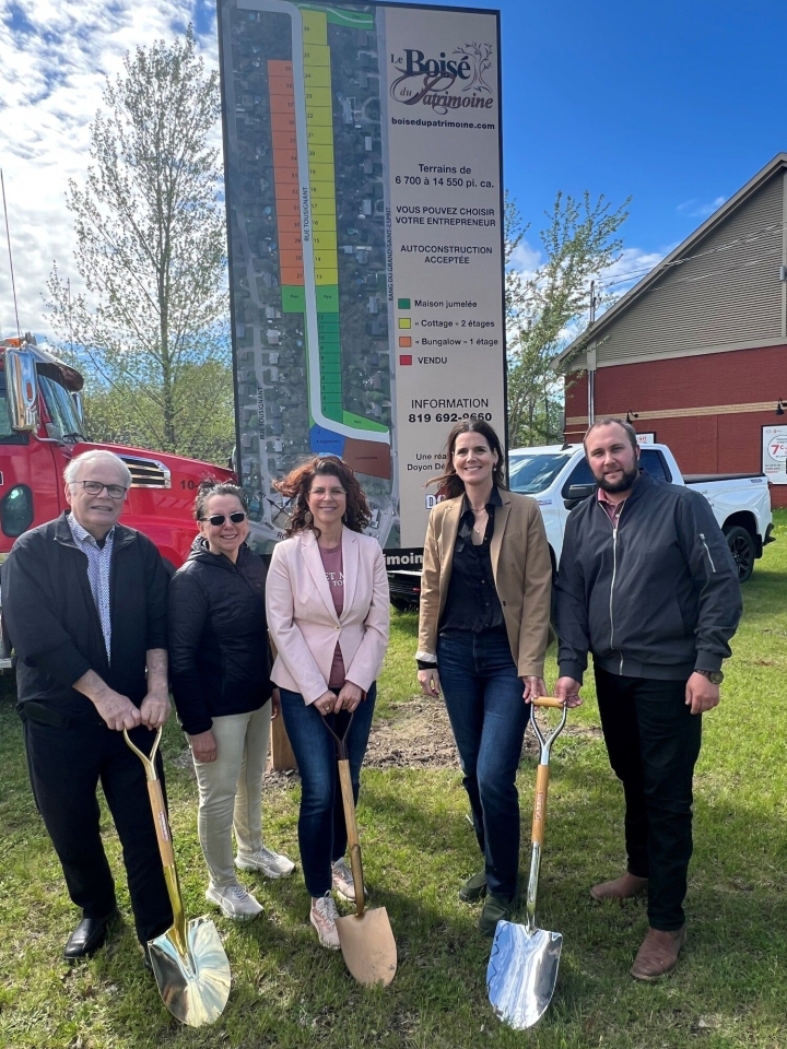 Première pelletée de terre pour le  Boisé du Patrimoine à Nicolet -  Un projet immobilier axé sur la préservation, la densification douce et le développement local